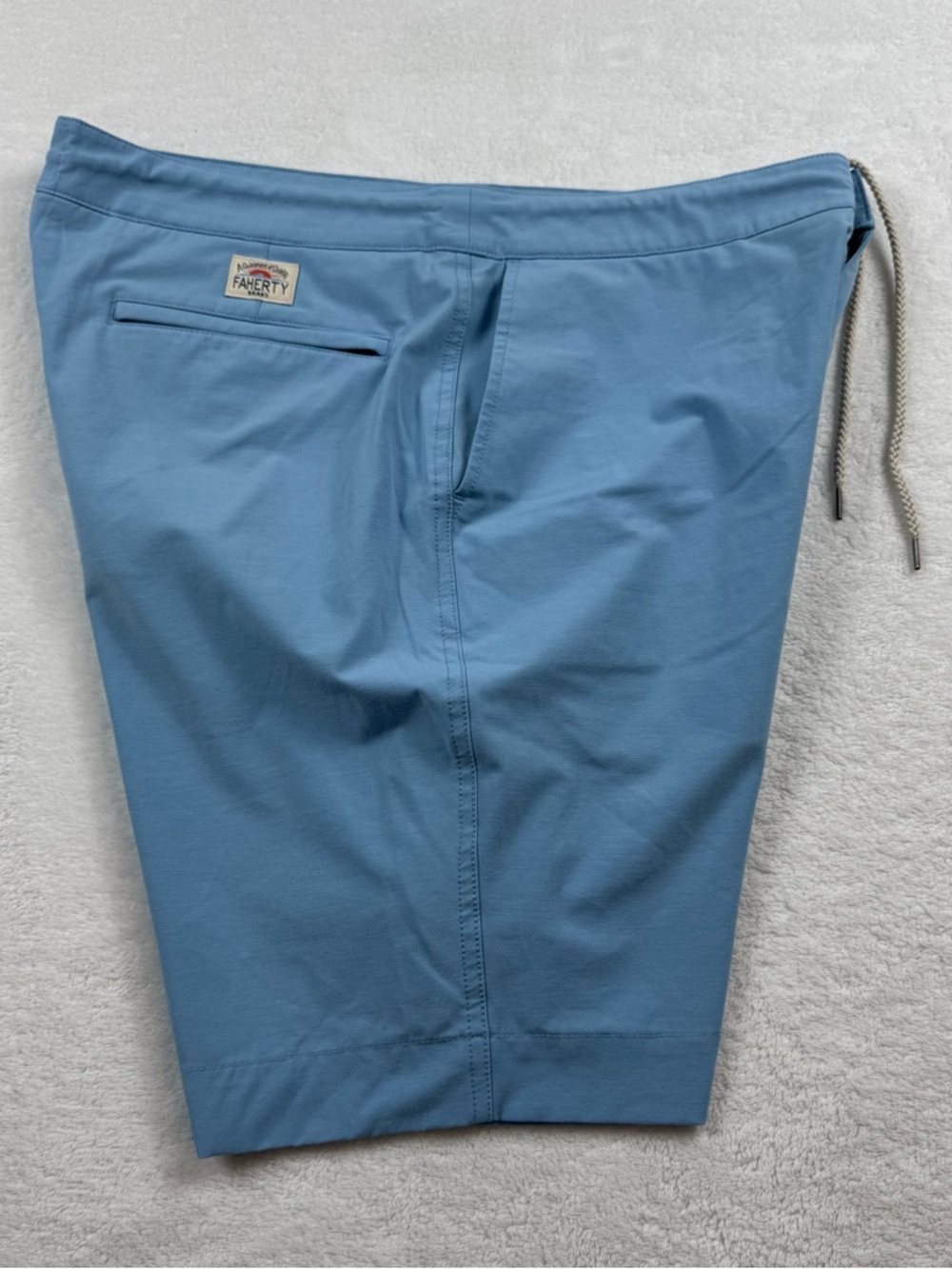SOLD Faherty all day short men’s 34 blue performance stretch casual beach
